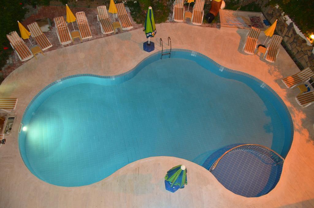 Almila Side Suite Hotel Quarto foto